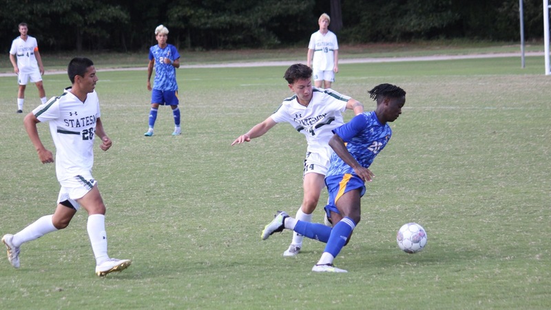 Men&rsquo;s Soccer Defeats the Hurricanes